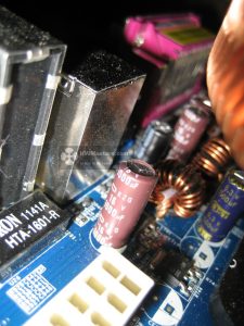 AM2NF3-VSTA Capacitors